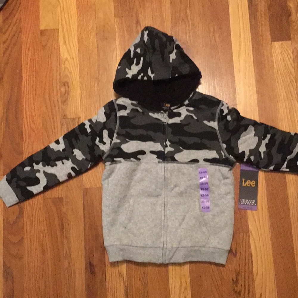 New Sherpa hoodie boys size XS 5-6